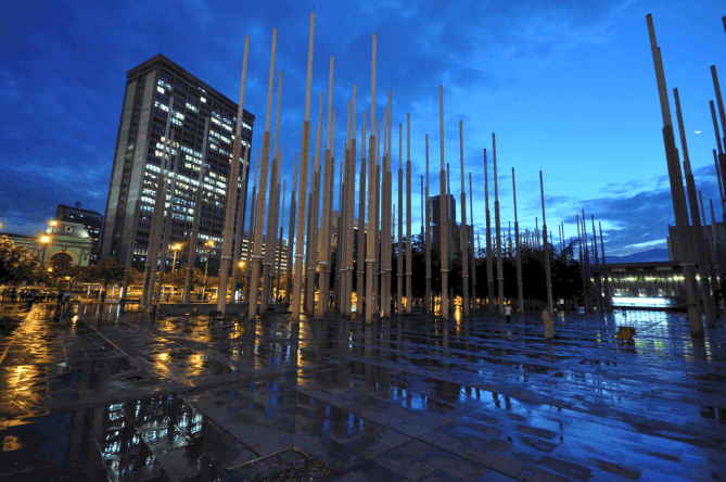 Plaza Cisneros, Medellín