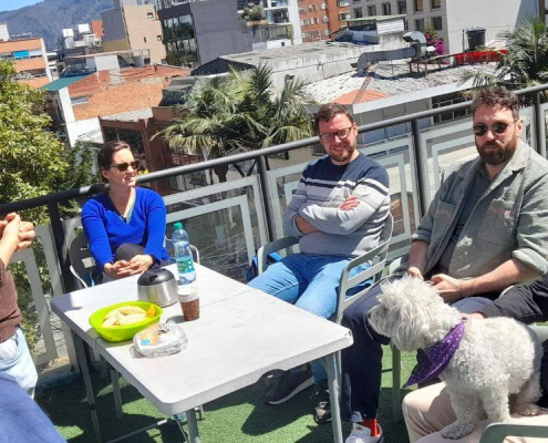 Students speaking Colombian and Mexican Spanish