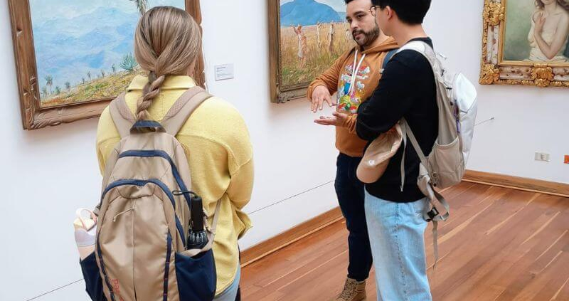 Students learning Colombian Spanish outside the classroom in Bogota